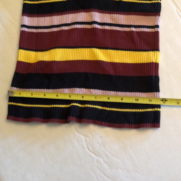 UO v-neck short sleeves knit top NWOT - Picture 5 of 8